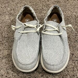 Womens Ariats Hilo size 10